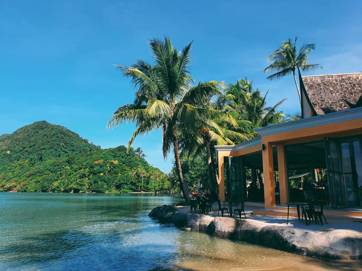 Lazure Pool - Villa Koh Chang